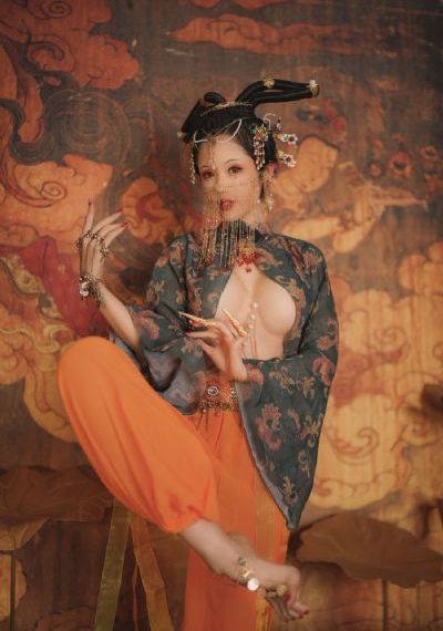 买豪车真的能睡女销售吗_剧情片高清在线